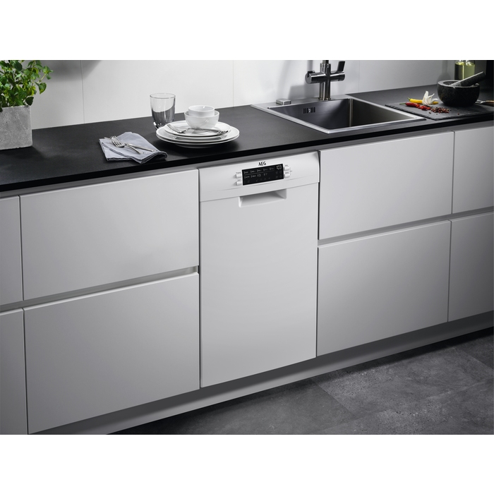 AEG - Fritstående opvaskemaskine 45-60 cm - FFB62407ZW