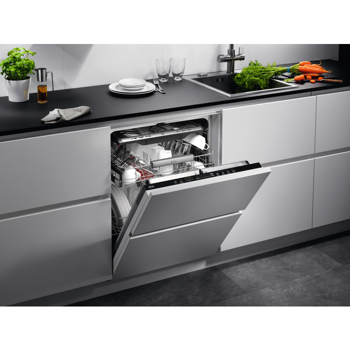 AEG - Integreret opvaskemaskine 45-60 cm - FSE73768P