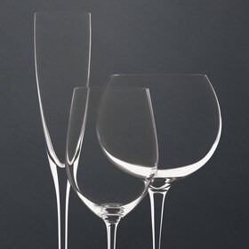 En åben ProClean opvaskemaskine i et stilfuldt køkken